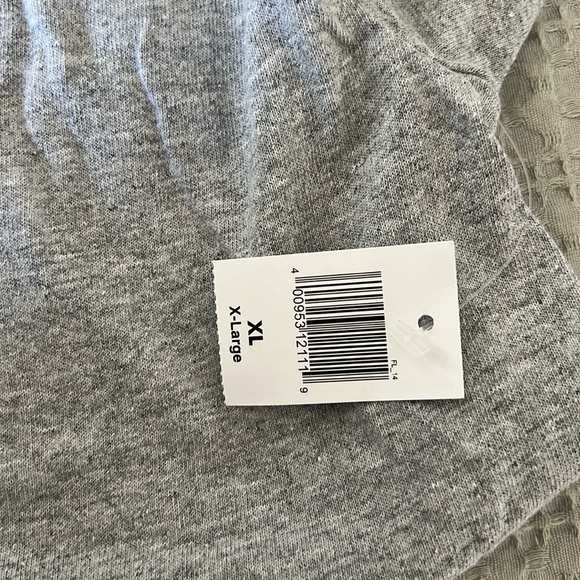 I wrapped it myself monsters Inc t shirt - Picture 3 of 3